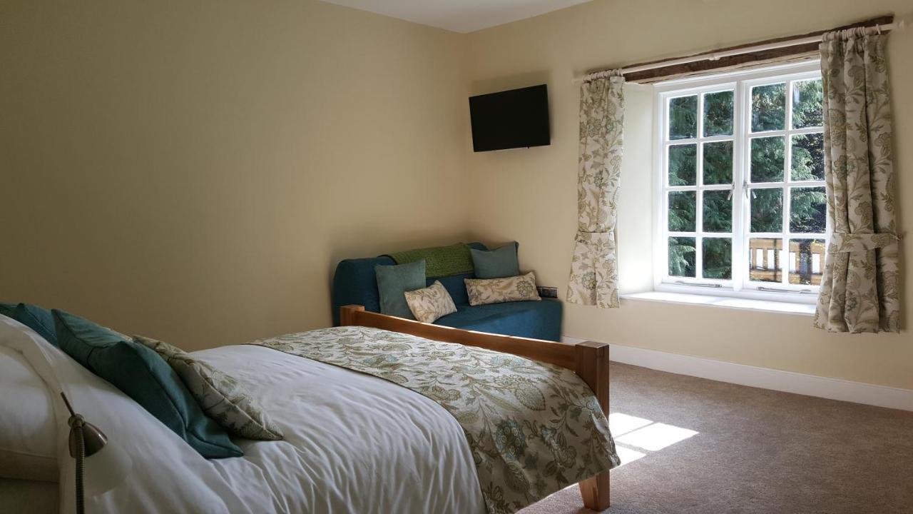 Pontyclerc Farm House Bed And Breakfast Ammanford Ngoại thất bức ảnh