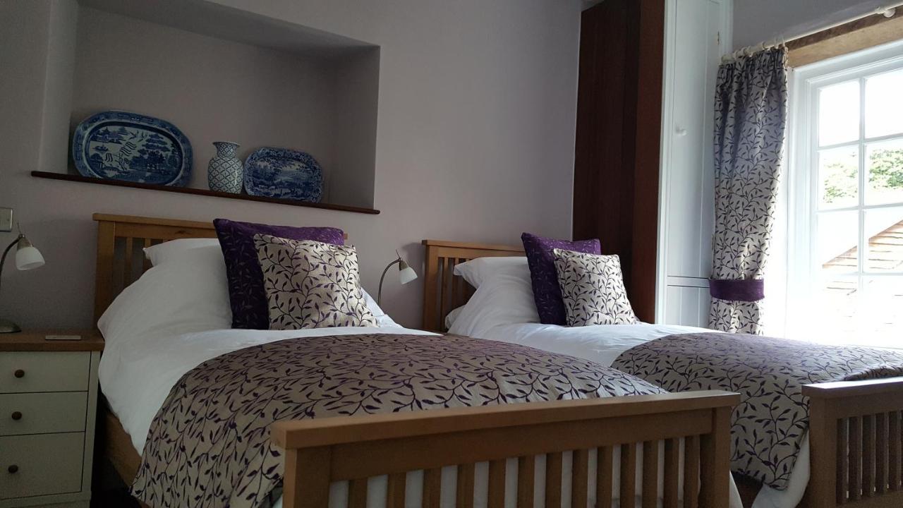 Pontyclerc Farm House Bed And Breakfast Ammanford Ngoại thất bức ảnh