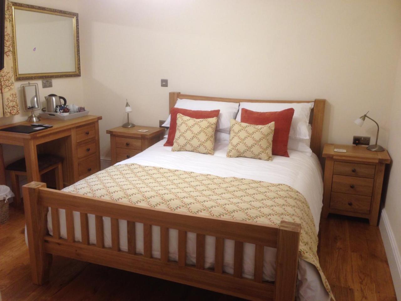 Pontyclerc Farm House Bed And Breakfast Ammanford Ngoại thất bức ảnh