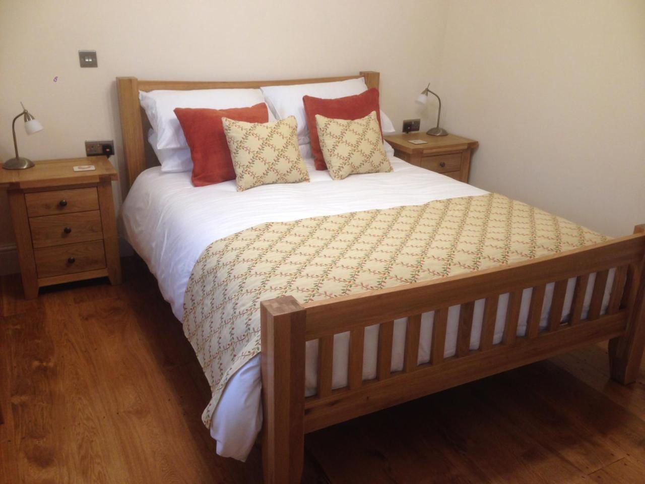 Pontyclerc Farm House Bed And Breakfast Ammanford Ngoại thất bức ảnh