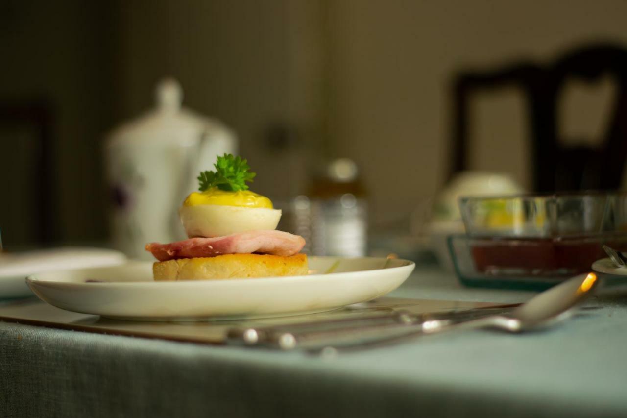 Pontyclerc Farm House Bed And Breakfast Ammanford Ngoại thất bức ảnh